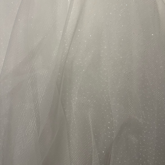 Brand new bridal dress. - Picture 13 of 13